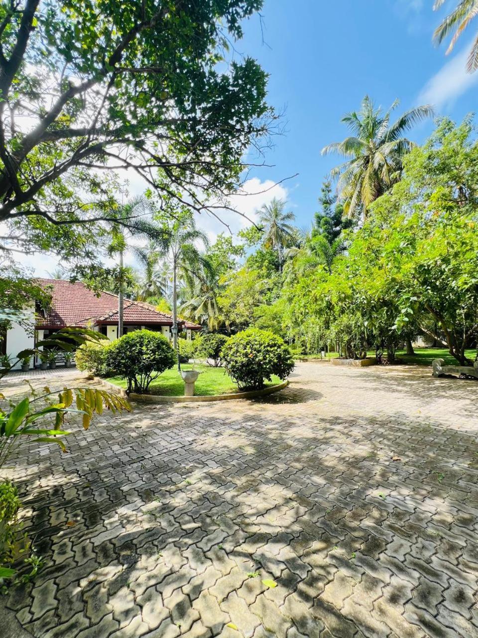 Krishan Villa Negombo Exterior photo